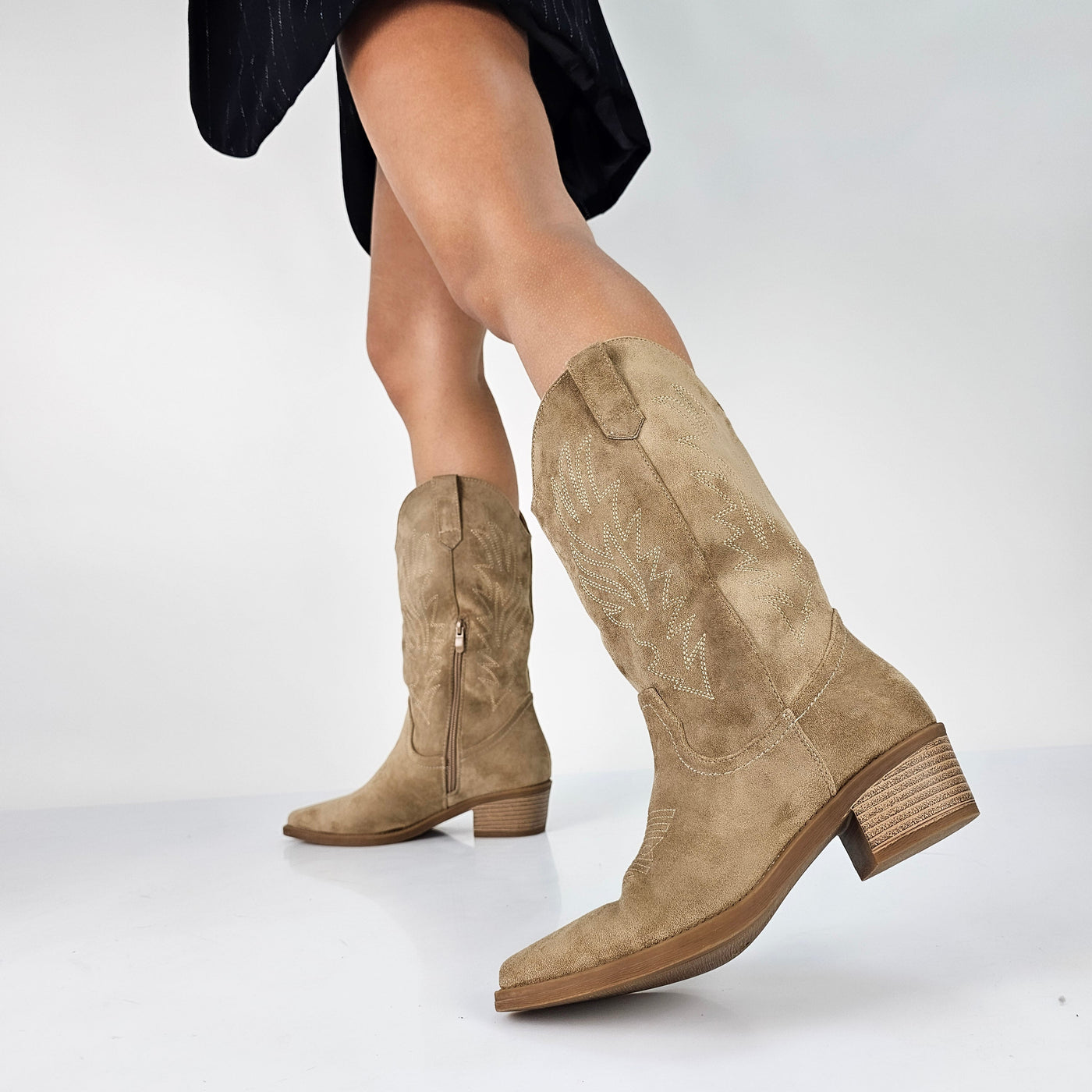 Cowboy-Stiefeletten mit Blockabsatz für Urbanen Chic 0