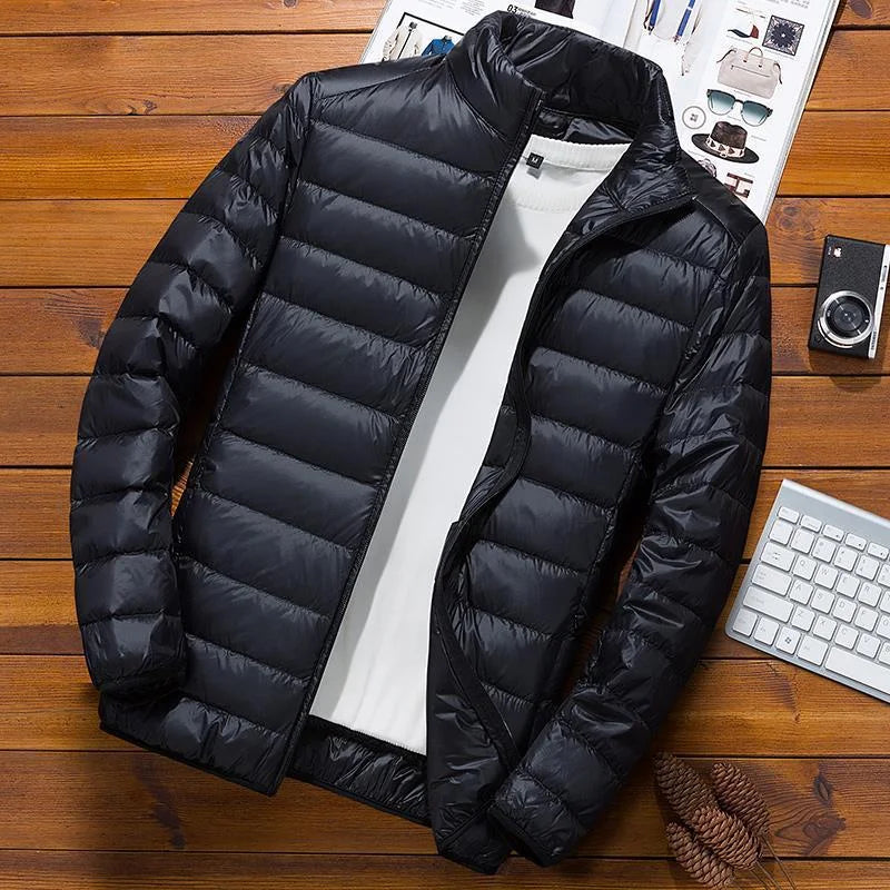 Leichte Steppjacke mit Kapuze für kalte Tage 7