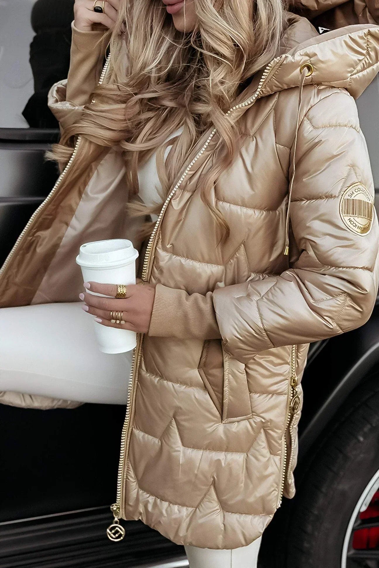 Nolwen - Eleganter Wintermantel mit Kapuze und Fütterung