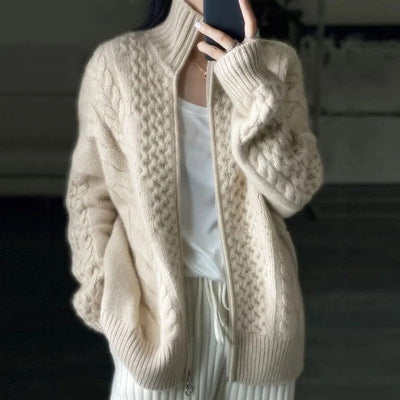 Gemütlich | Kabelstrick-Cardigan