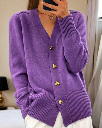 Irmgard – Weicher Cardigan mit Herzknöpfen